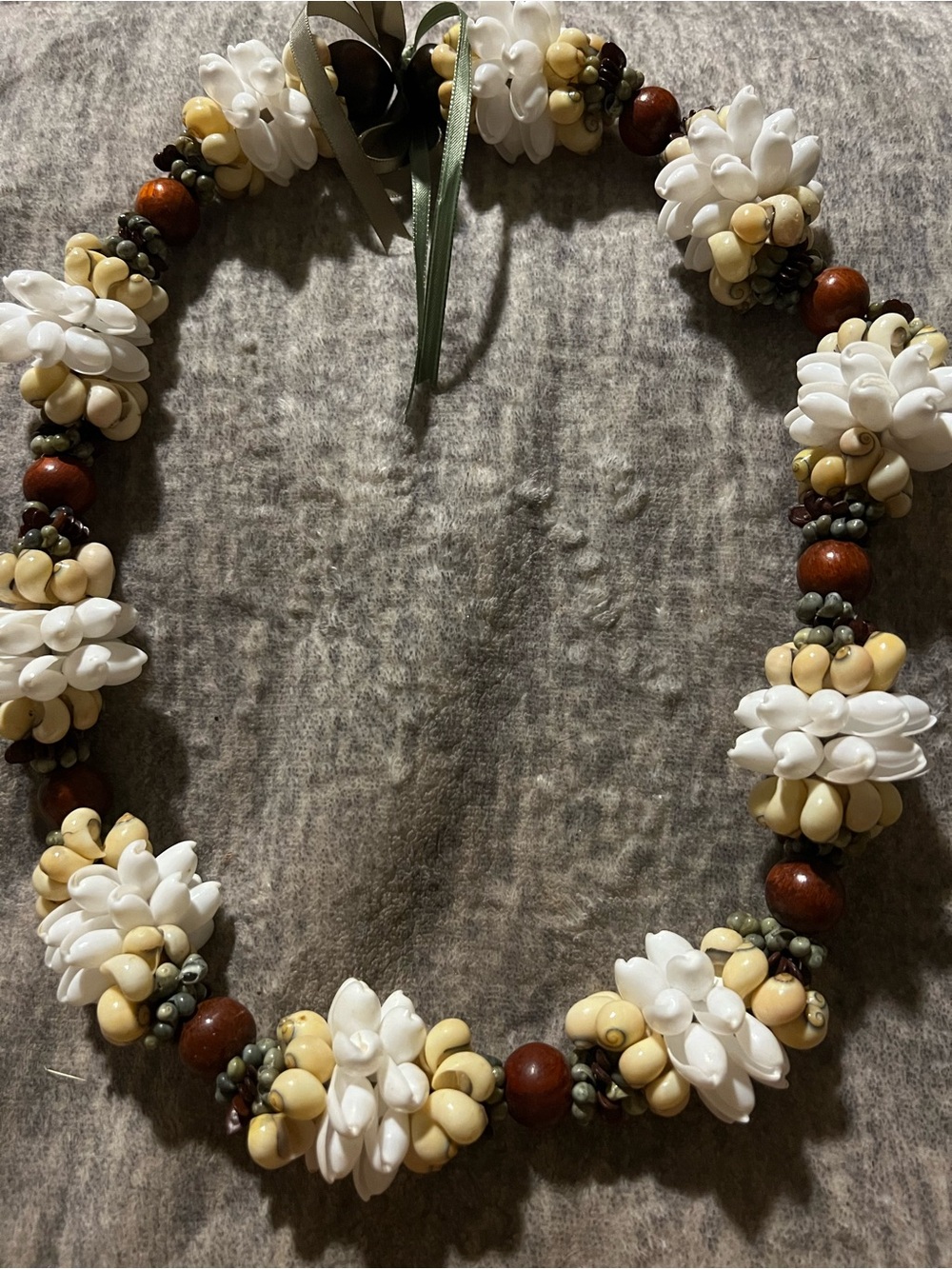 Hawaiian lei vintage shell and nut Cream & White Beaded Floral Cluster Necklace